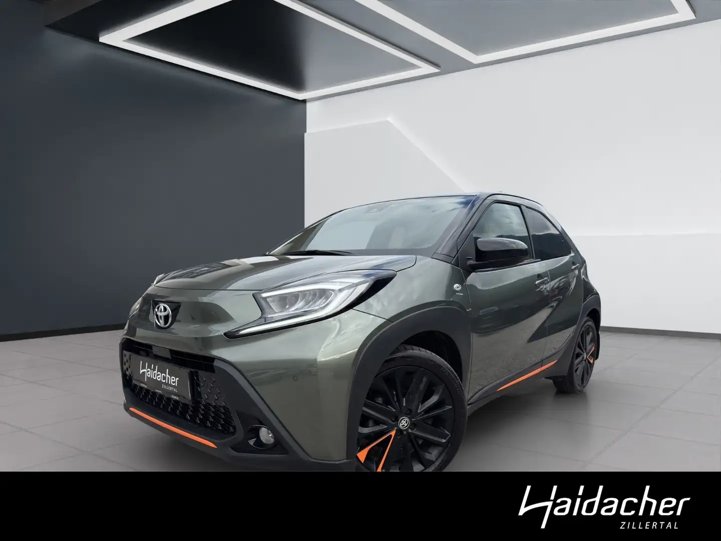 Toyota Aygo X Gris - 1