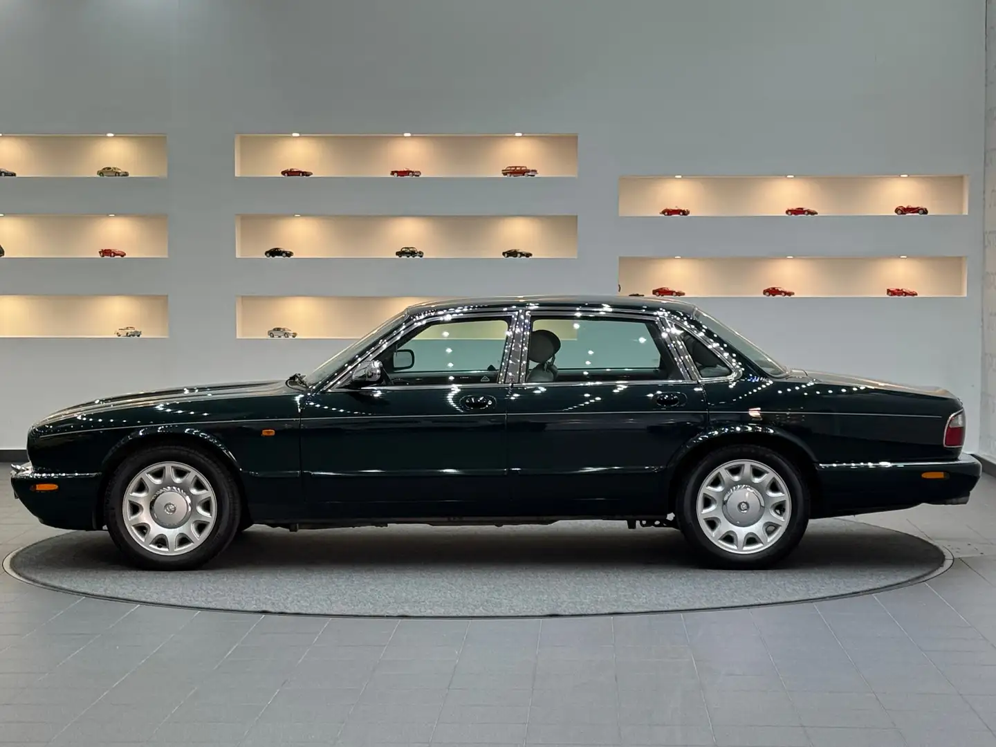 Jaguar XJ8 4,0 V8 Executive Sovereign *British Racing Green* Grün - 2