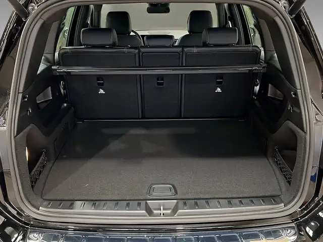 Mercedes-Benz GLB view 6