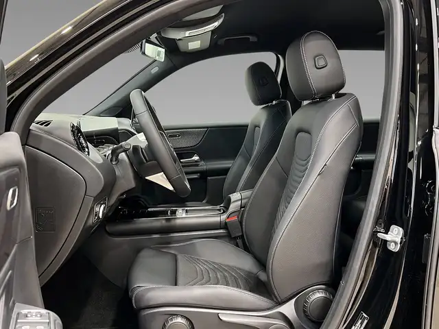 Mercedes-Benz GLB view 8
