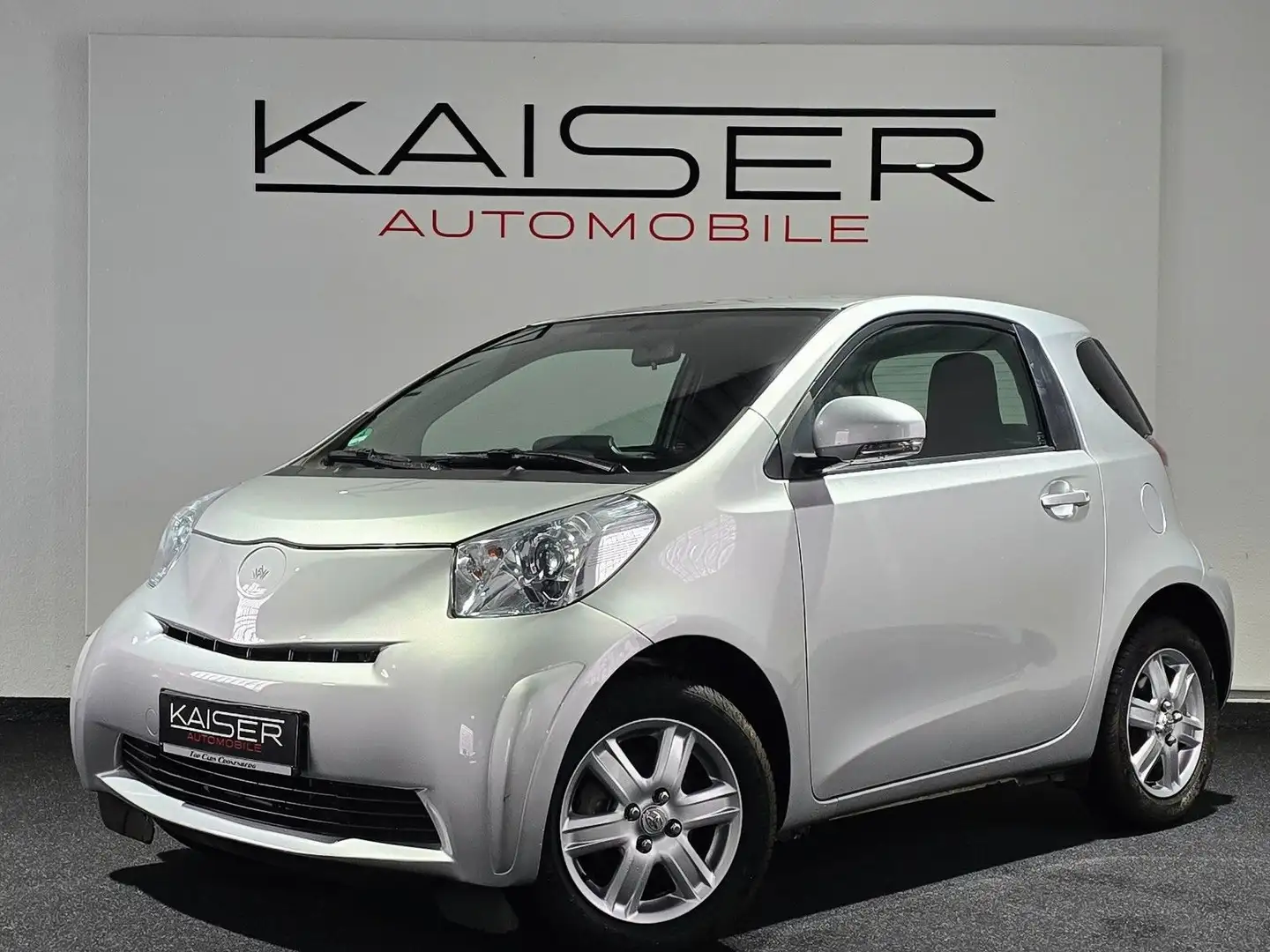Toyota iQ iQ 1,0*AUTOMATIK*ERST-37TKM*KLIMA*E-FENSTER Silber - 1