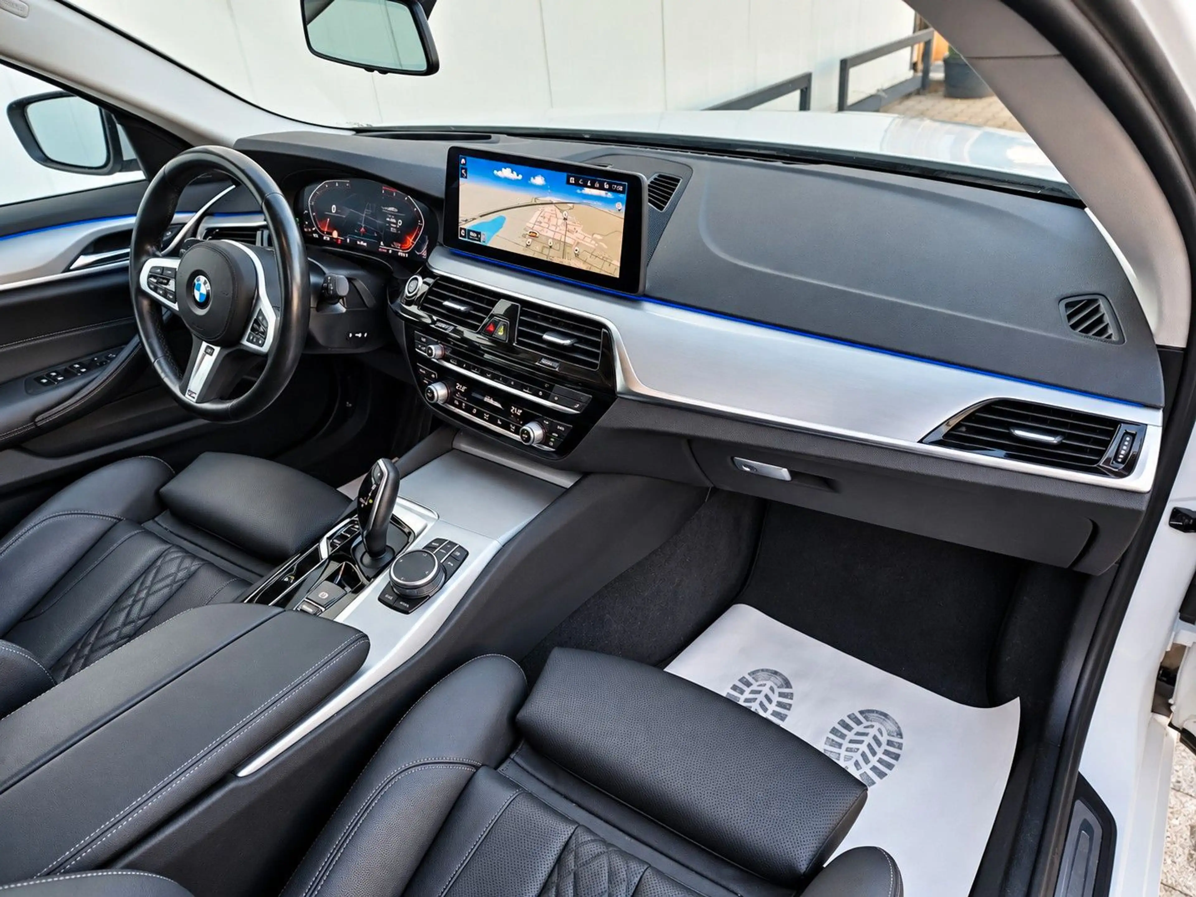 BMW 540 d xDr.*HUD*ACC*STANDHEIZUNG*AHK*Adp.FAHRWERK — photo 9