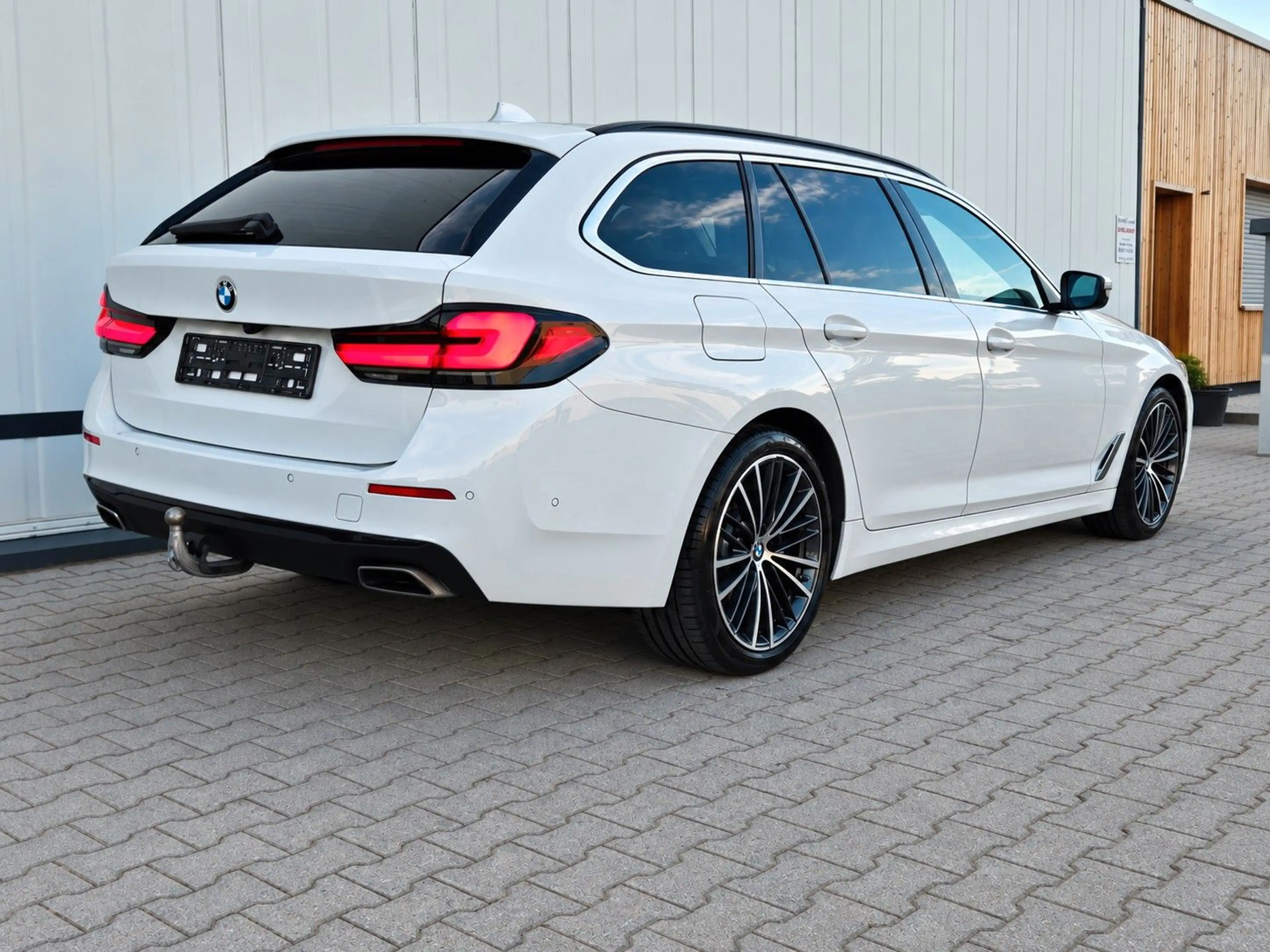 BMW 540 d xDr.*HUD*ACC*STANDHEIZUNG*AHK*Adp.FAHRWERK — photo 6