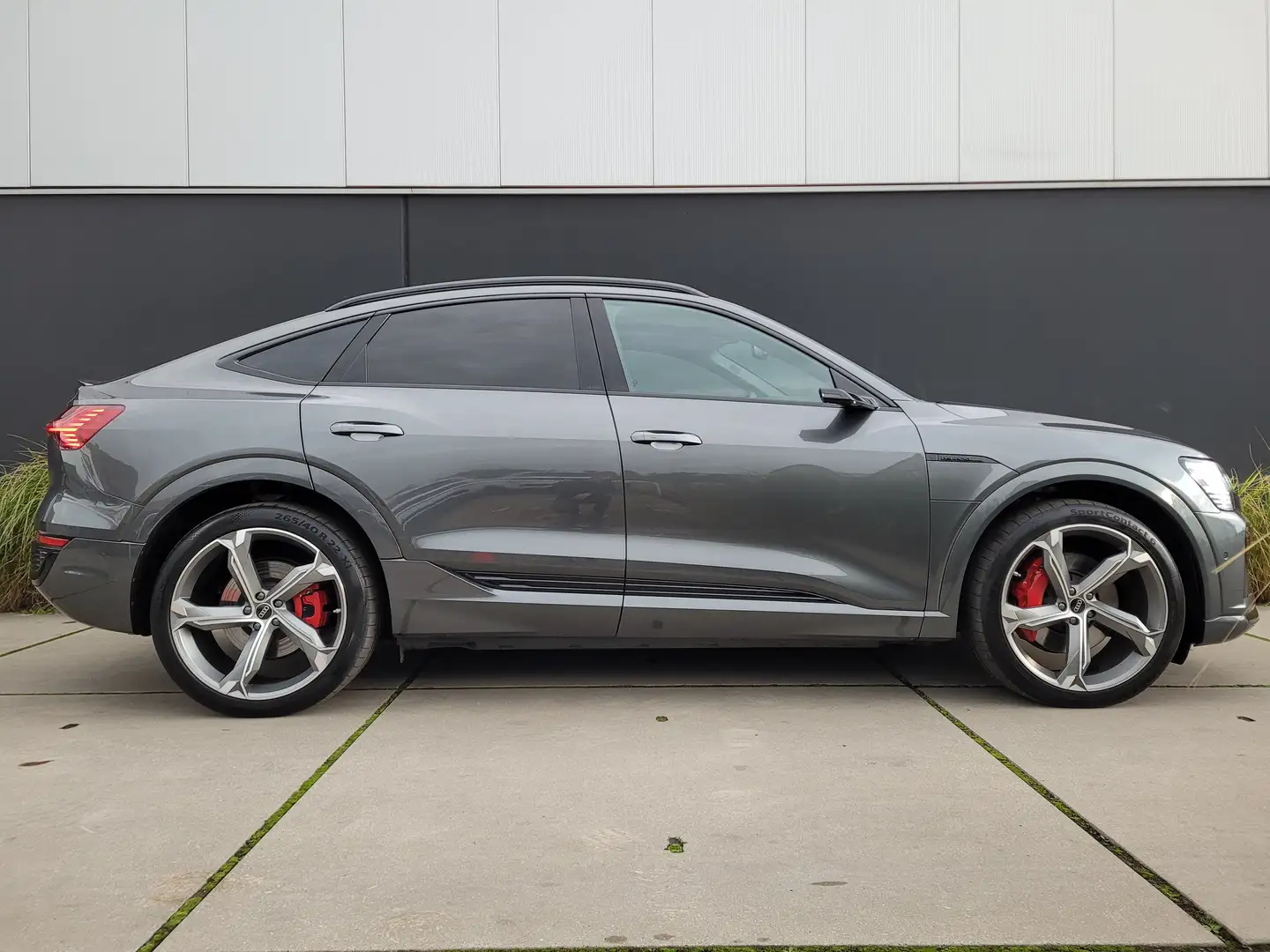 Audi Q8 e-tron Sportback 55 quattro*S-LINE*RS SPORTSTOELEN*22"ALU Сірий - 2
