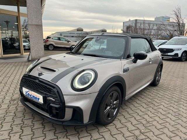 Imagine MINI Cooper S Cabrio Cooper S John Cooper Works Trim