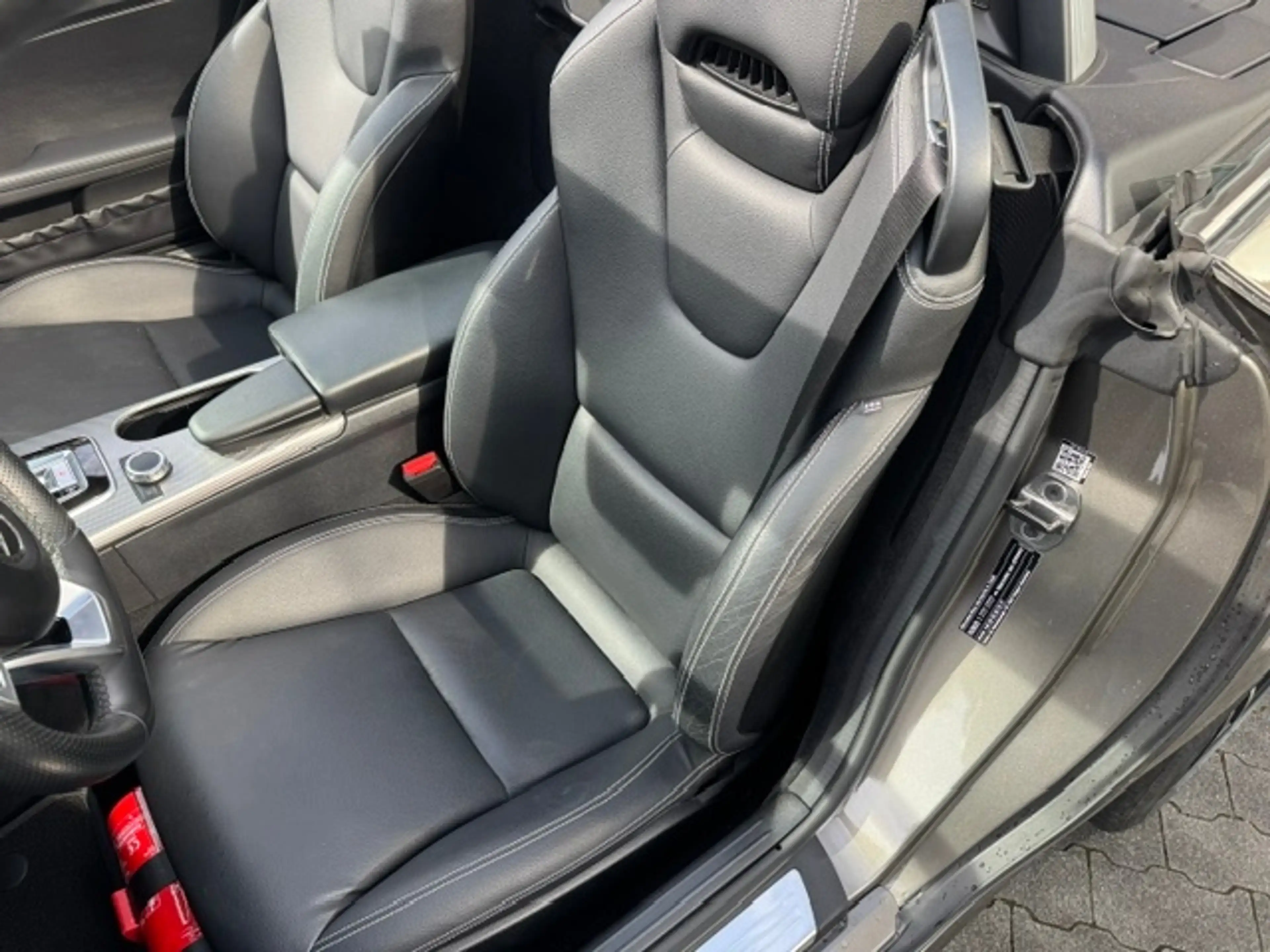 Mercedes-Benz SLC 300 AMG Line AIRSCARF KLIMA LED NAVI SHZ — photo 15