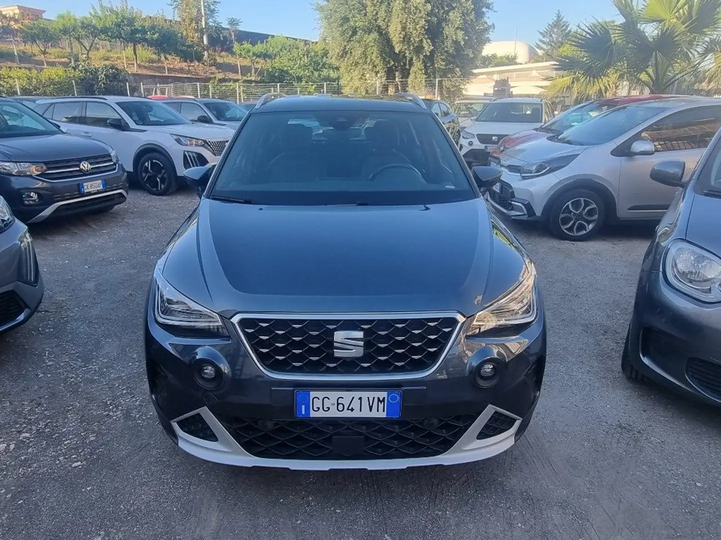 SEAT Arona 1.0 EcoTSI XPERIENCE Gris - 1