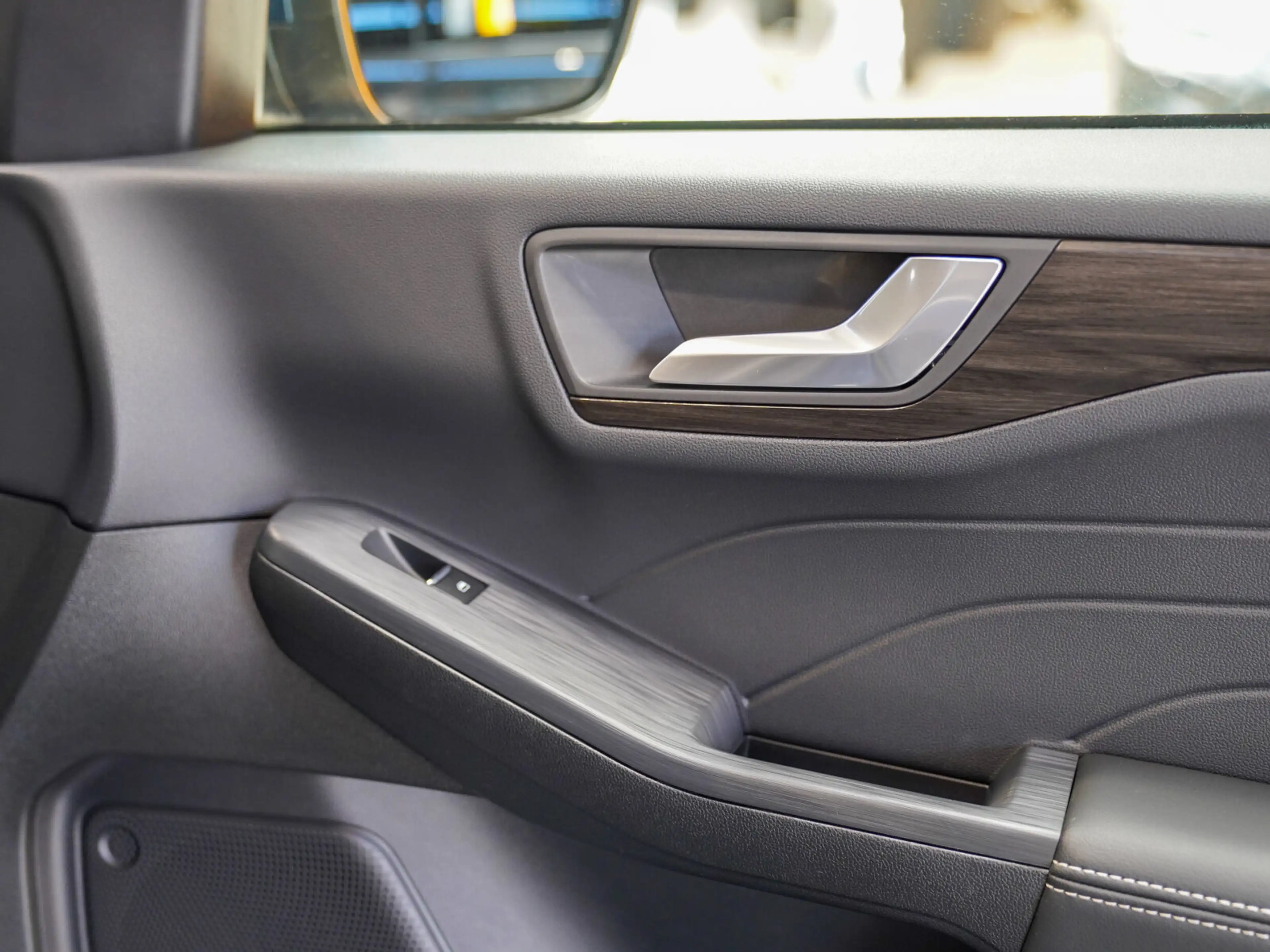 Ford Kuga 2.0 Vignale Leder Head-up AHK Standheizung — photo 12
