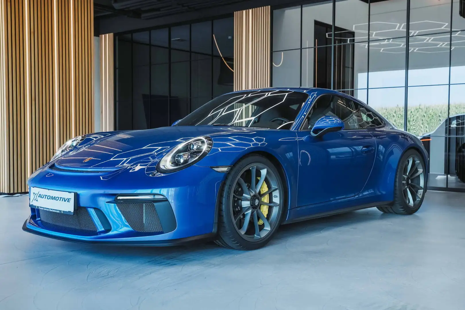 Porsche 991 911 GT3 Touring - 1