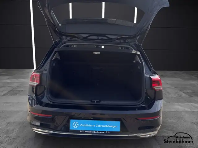 Volkswagen Golf view 6