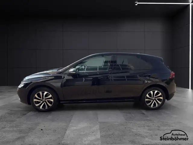 Volkswagen Golf view 3