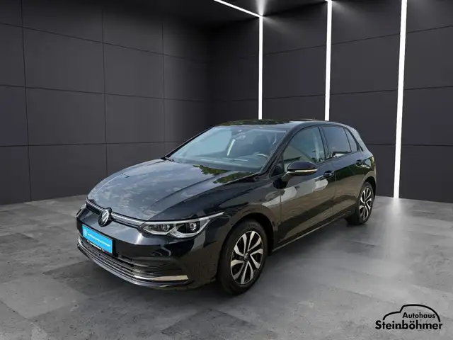 Volkswagen Golf view 2