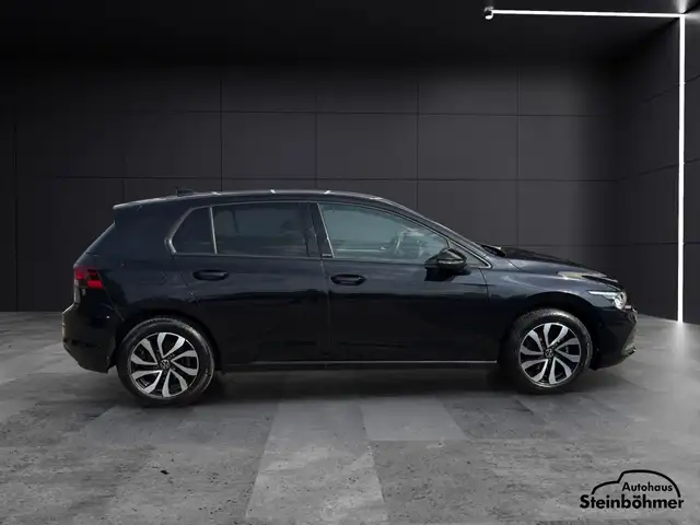 Volkswagen Golf view 8