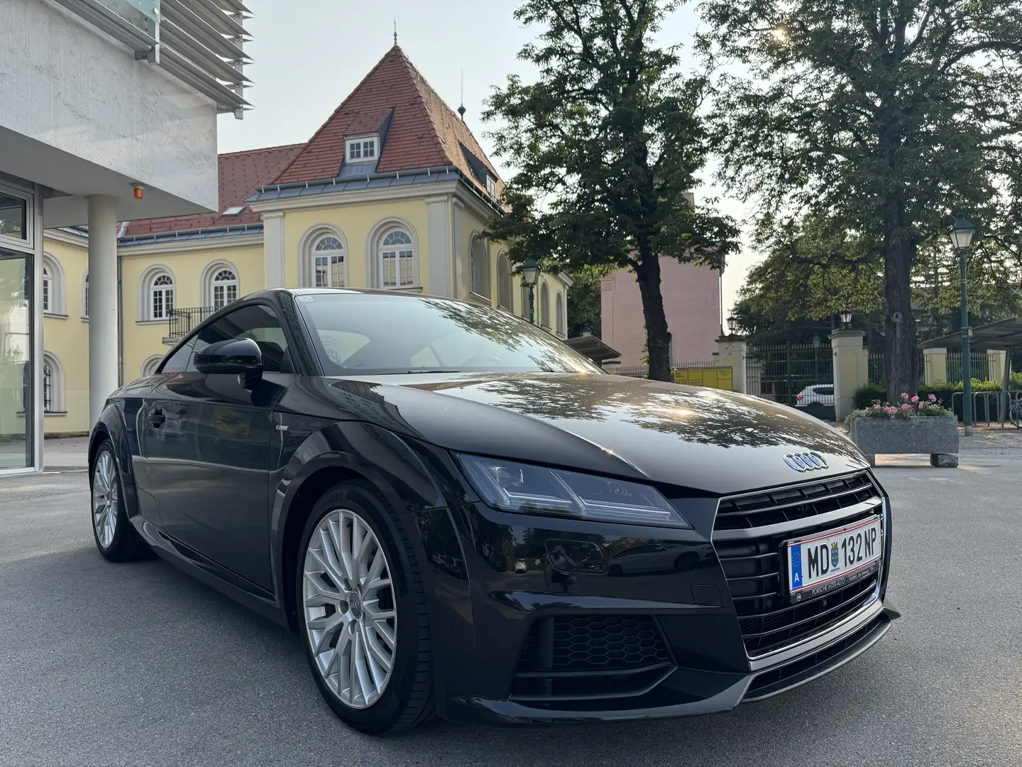 Audi TT Coupé 2,0 TDI ultra - 1