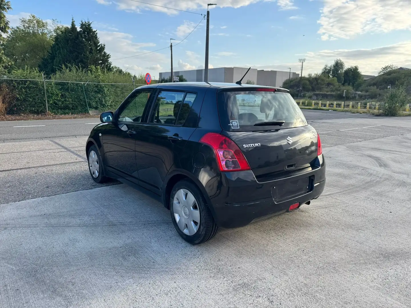Suzuki Swift Swift 1.3i GLX-Onara Noir - 2