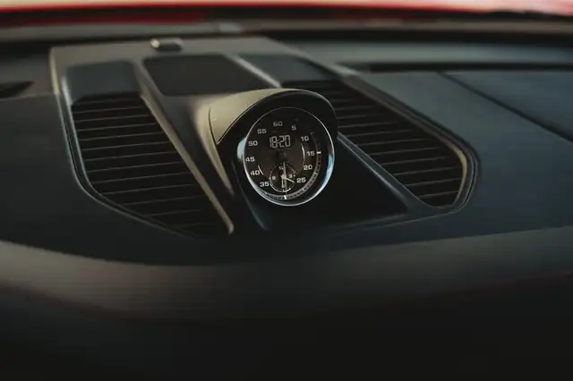 Porsche 911 view 22
