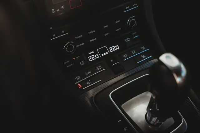 Porsche 911 view 20