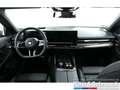 BMW 520 d Touring xDrive M Sport AHK+PANO+STANDHZG Grau - thumbnail 3
