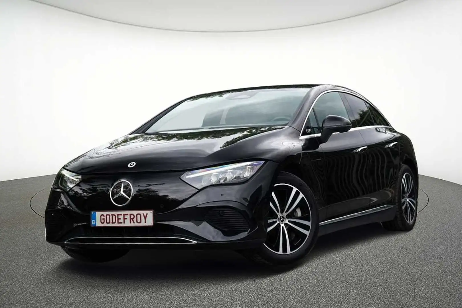 Mercedes-Benz EQE 300 Noir - 1