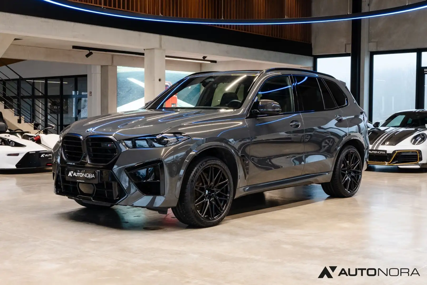 BMW X5 M Competition Grau - 1