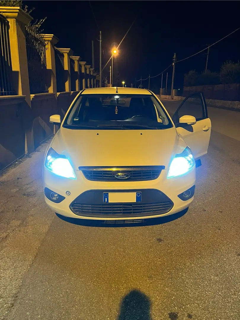 Ford Focus 1.6 110CV ECOnetic DPF Bianco - 1