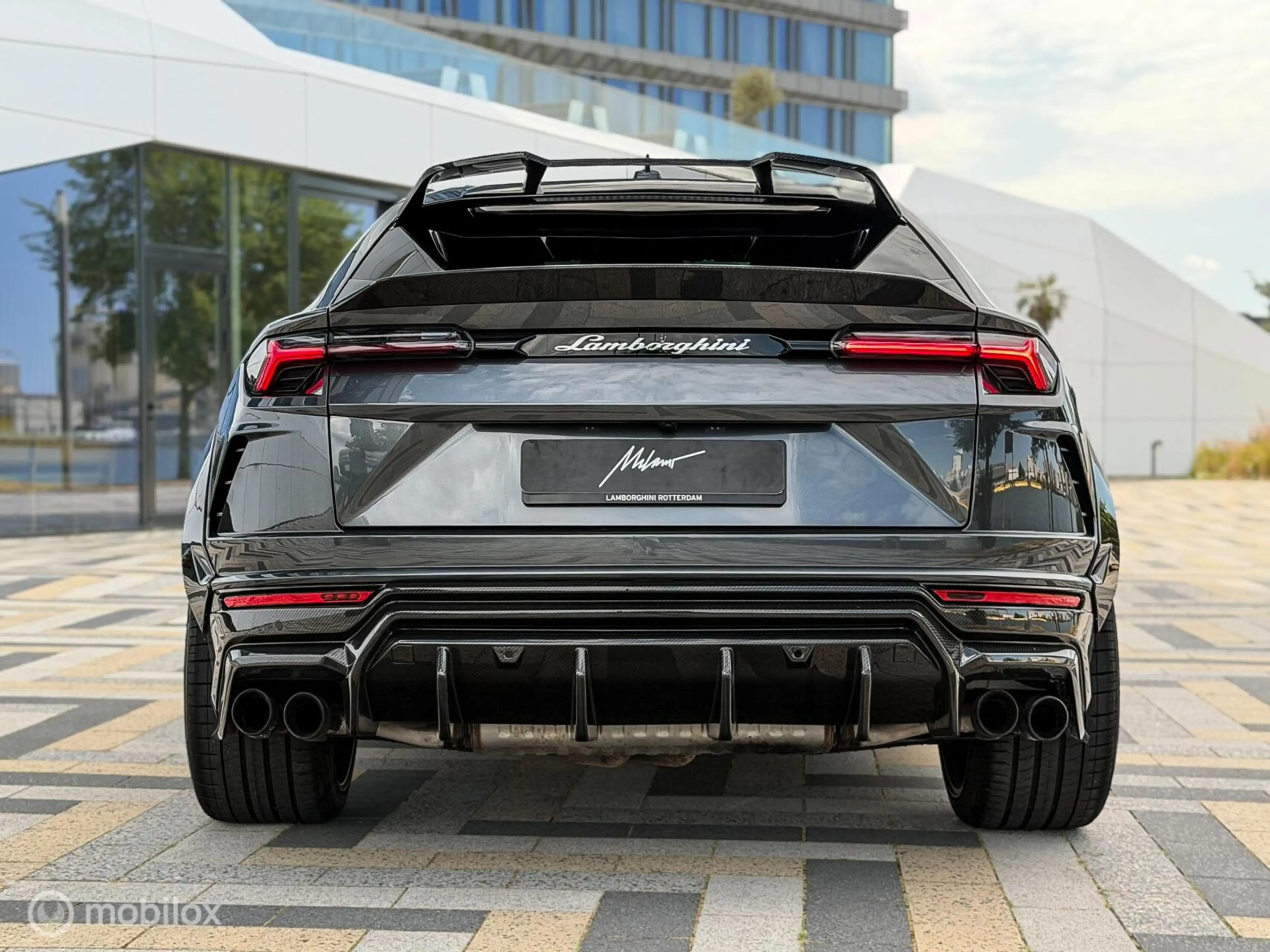 Lamborghini Urus 4.0 V8 Widebody Carbon 735pk | Dealer OH — photo 10