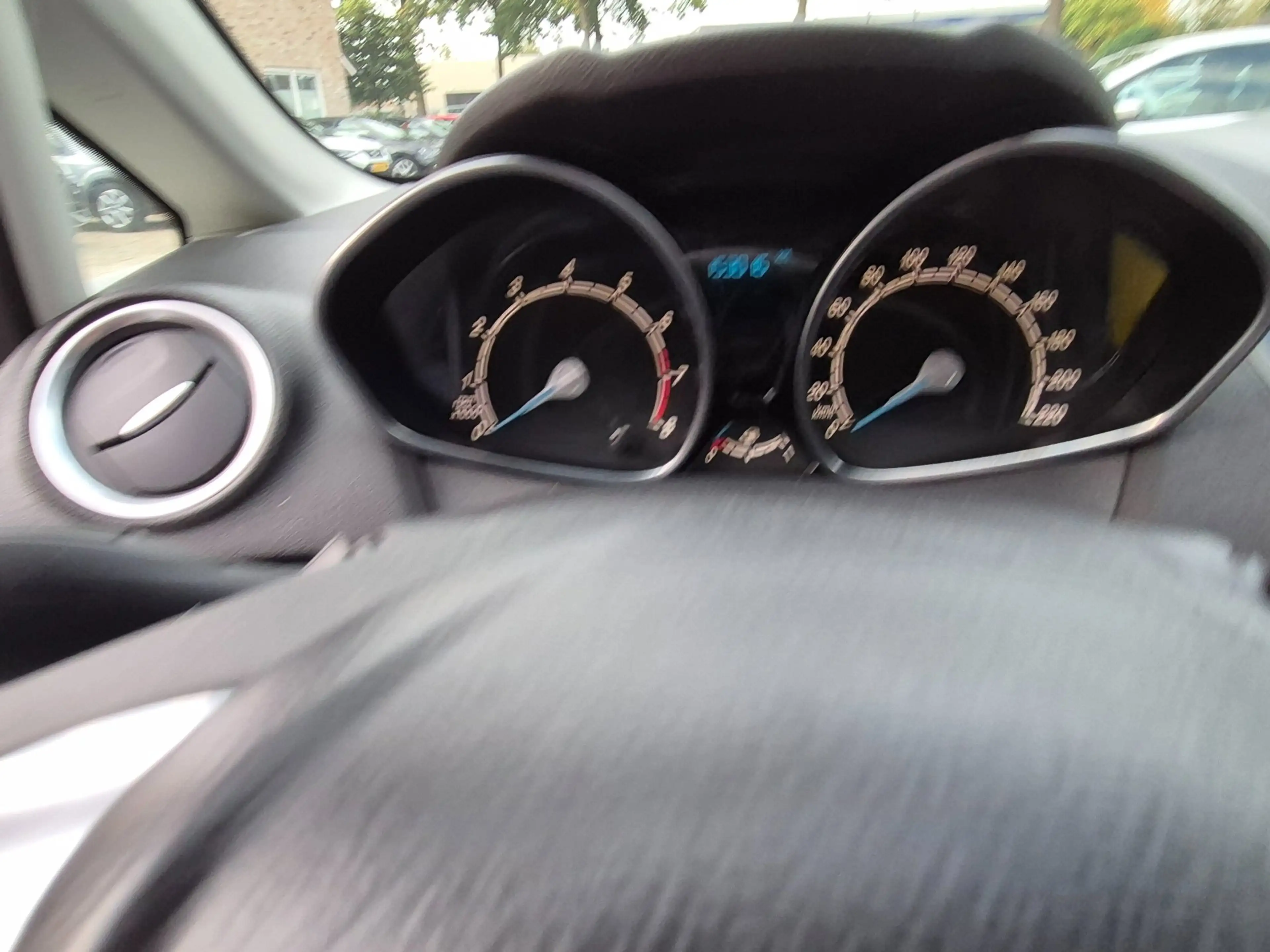 Ford Fiesta 1.0 EcoBoost Titanium st-line — photo 21
