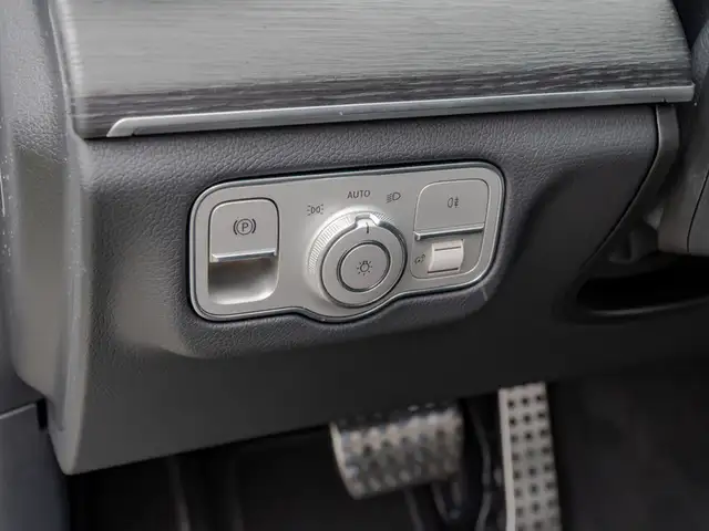 Mercedes-Benz Gle view 13