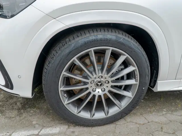 Mercedes-Benz Gle view 4