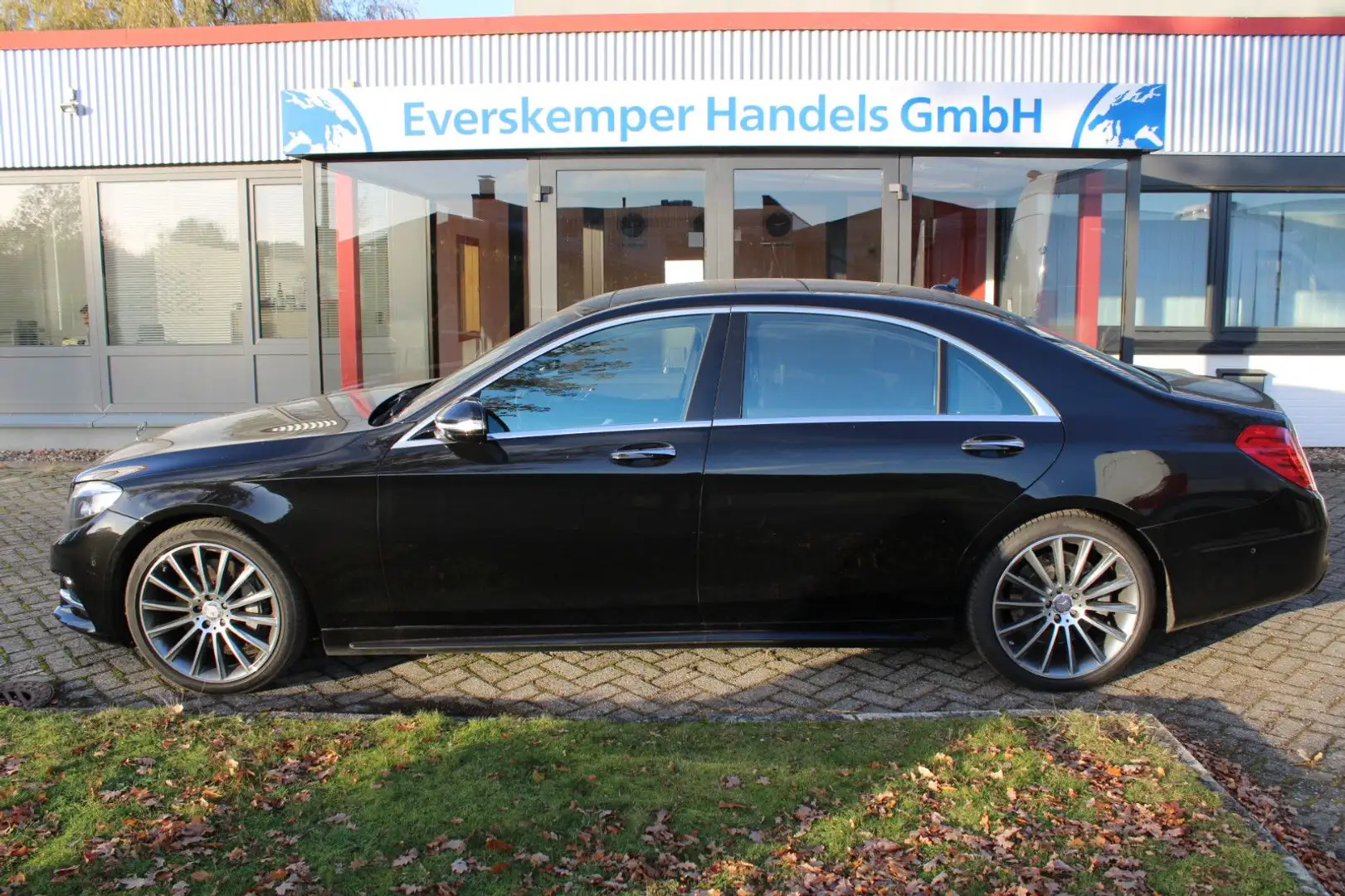 Mercedes-Benz S 500 Limousine in Schwarz gebraucht in Brandenburg an der  Havel für € 13.950