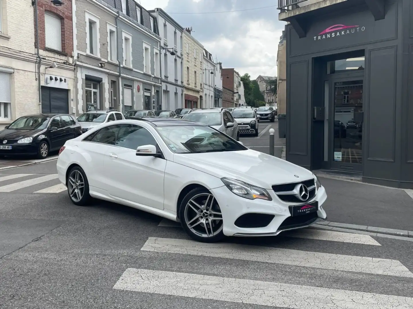 Mercedes-Benz E 350 COUPE 350 BlueTEC Sportline A / TOIT OUVRANT / Blanc - 1