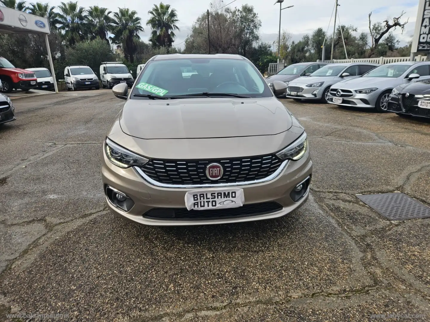Fiat Tipo 1.4 5p. Lounge Argent - 2