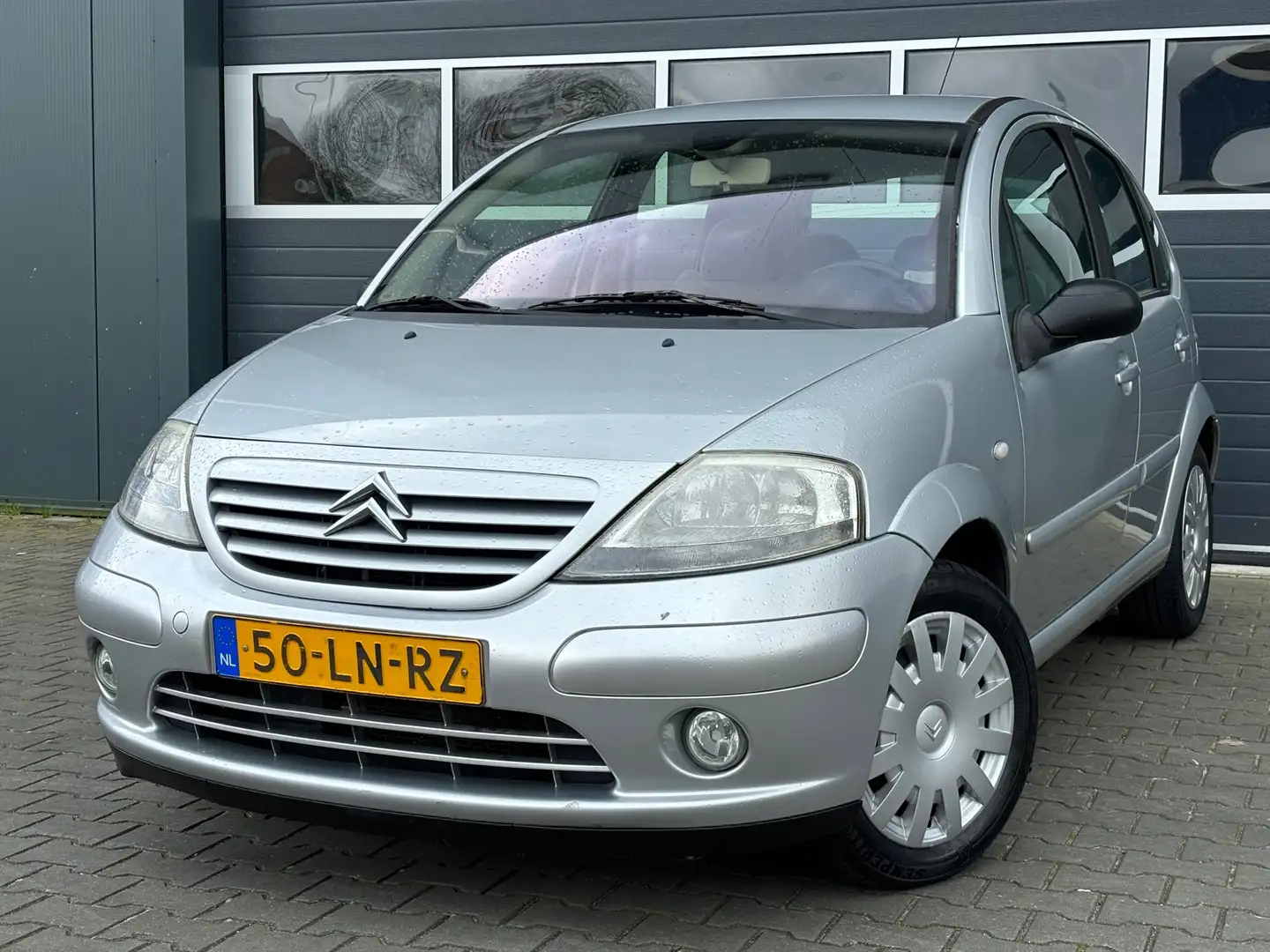 Citroen C3 1.4i Exclusive Airco 95.000km!!!! Šedá - 1