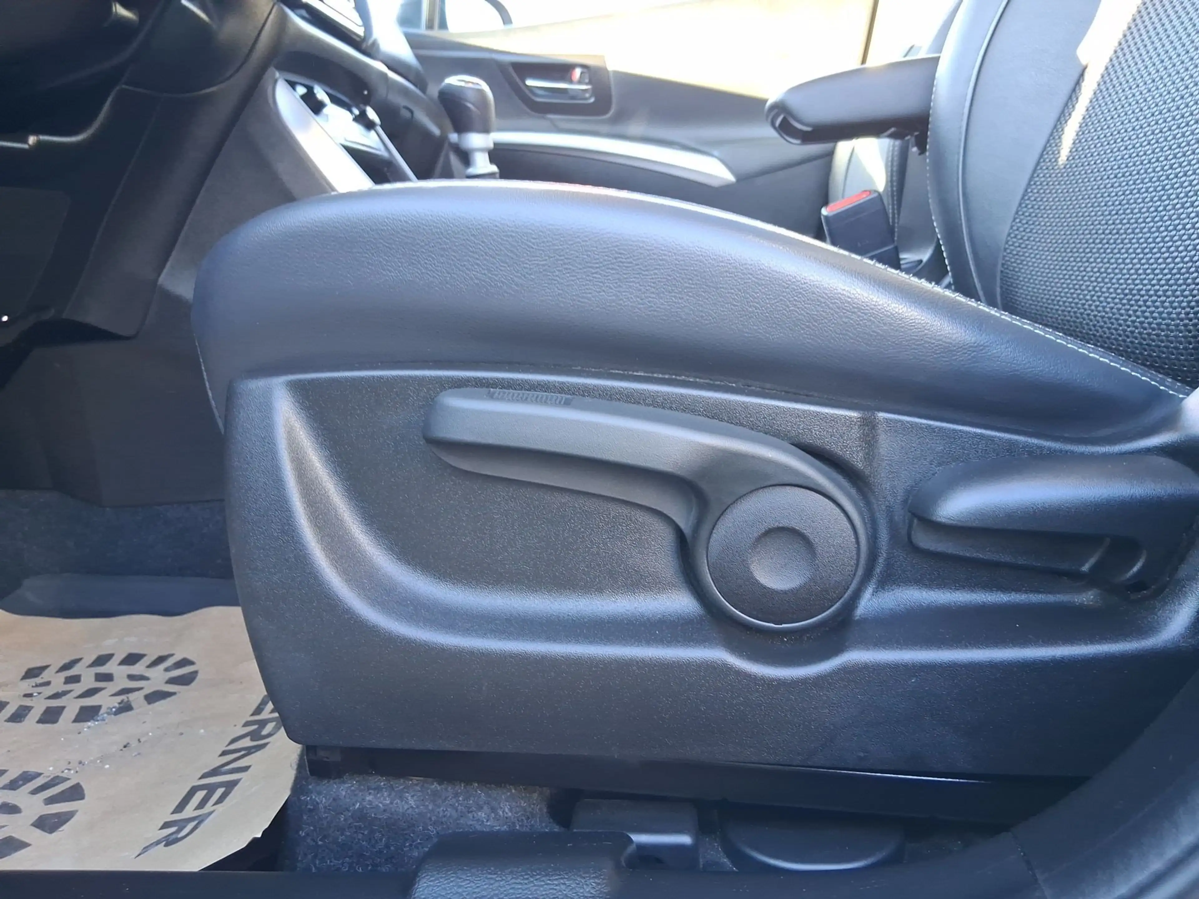 Suzuki SX4 S-Cross 4x4 1.4 DITC  AllGrip Flash 2xKlima — photo 8