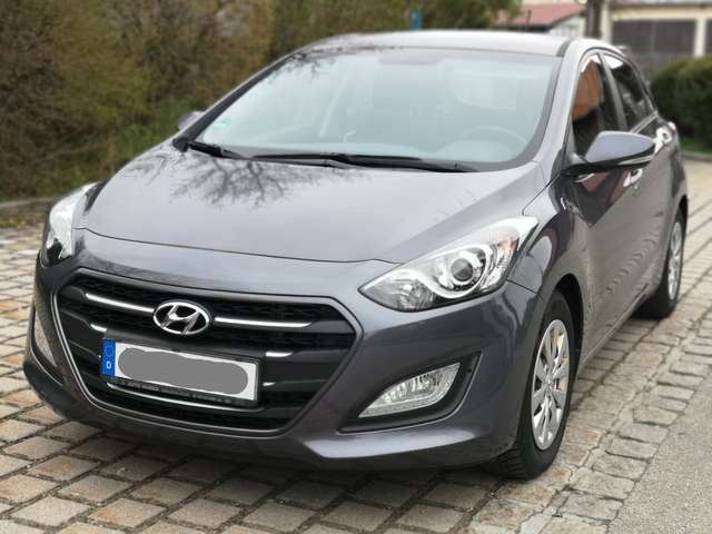 Imagine Hyundai i30 1.6 CRDi Navi/Kamera/Klima/Bluetooth