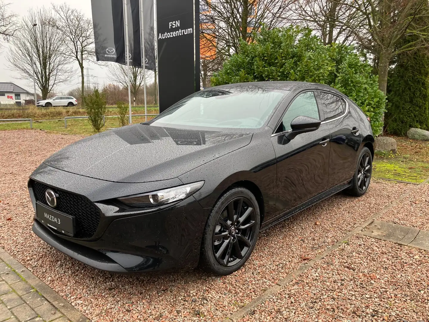 Mazda 3 2.5L e-SKYACTIV G 140PS 6AT Homura Schwarz - 1