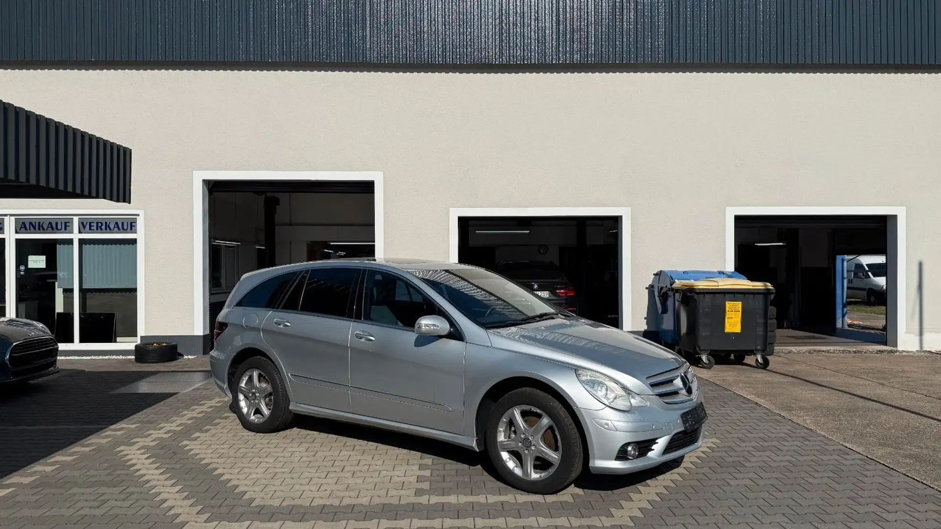 Mercedes-Benz R 350 4Matic LPG Stříbrná - 2