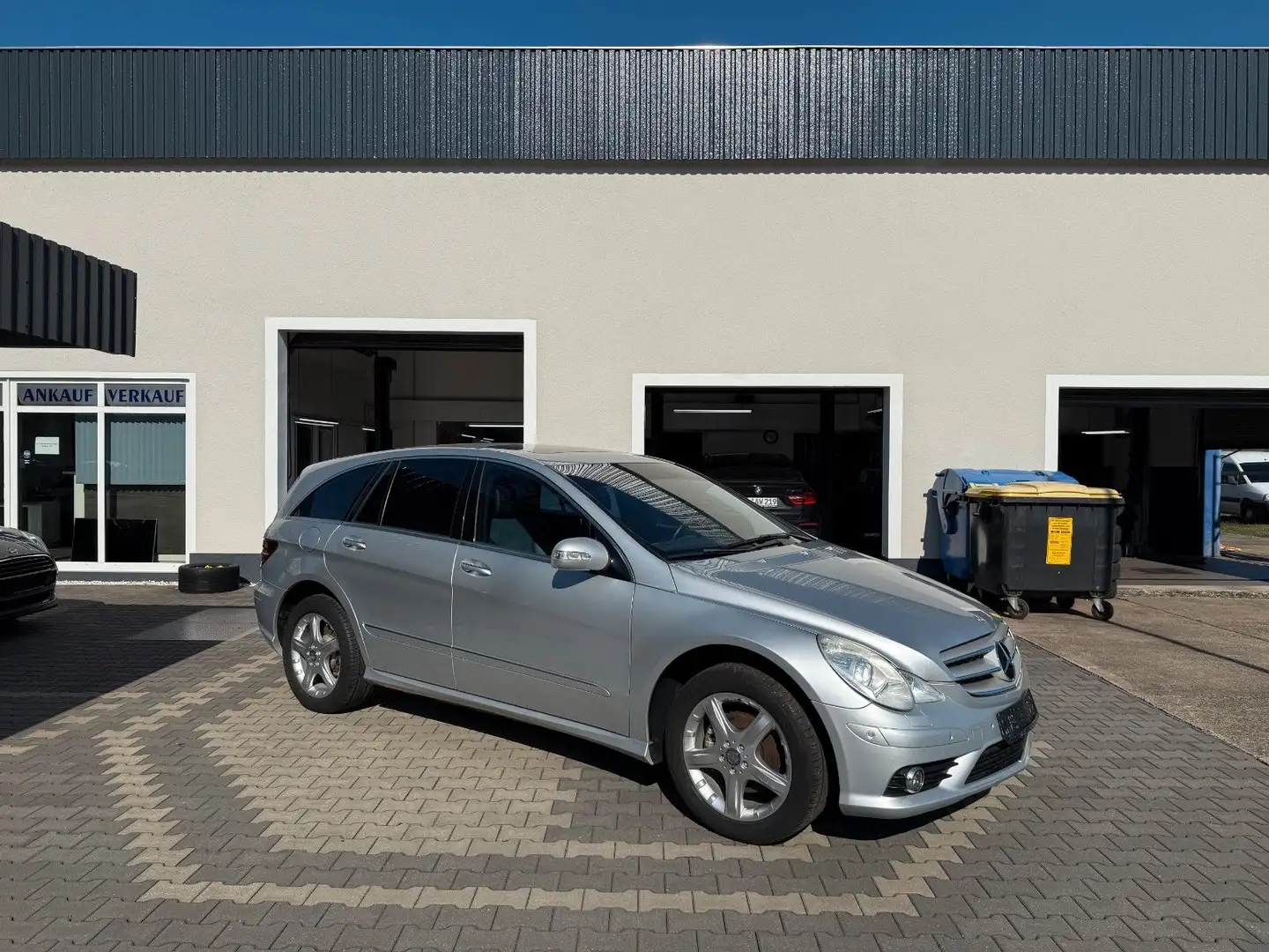 Mercedes-Benz R 350 4Matic LPG Stříbrná - 1