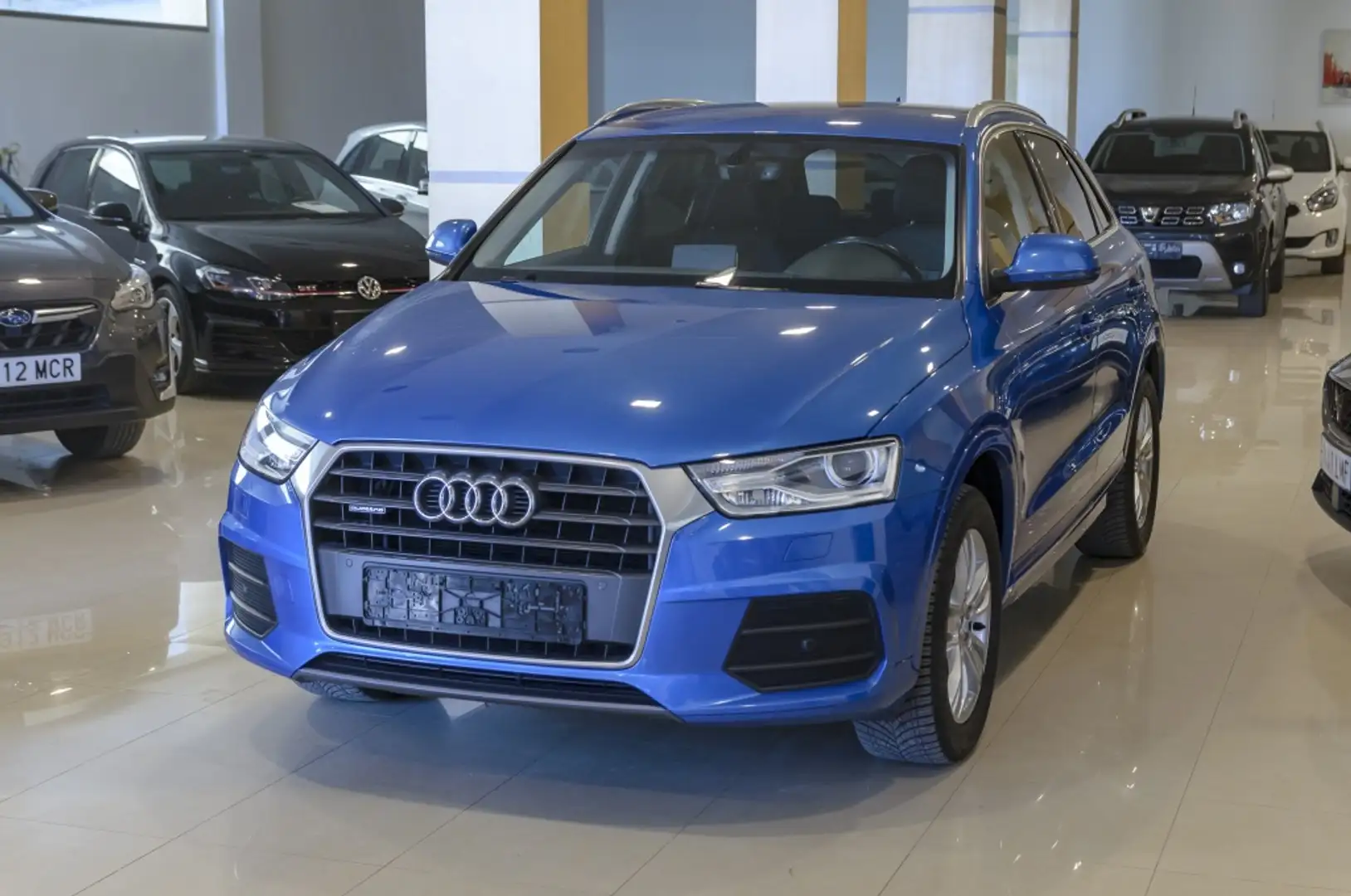 Audi Q3 2.0TDI quattro S tronic 110kW Bleu - 1