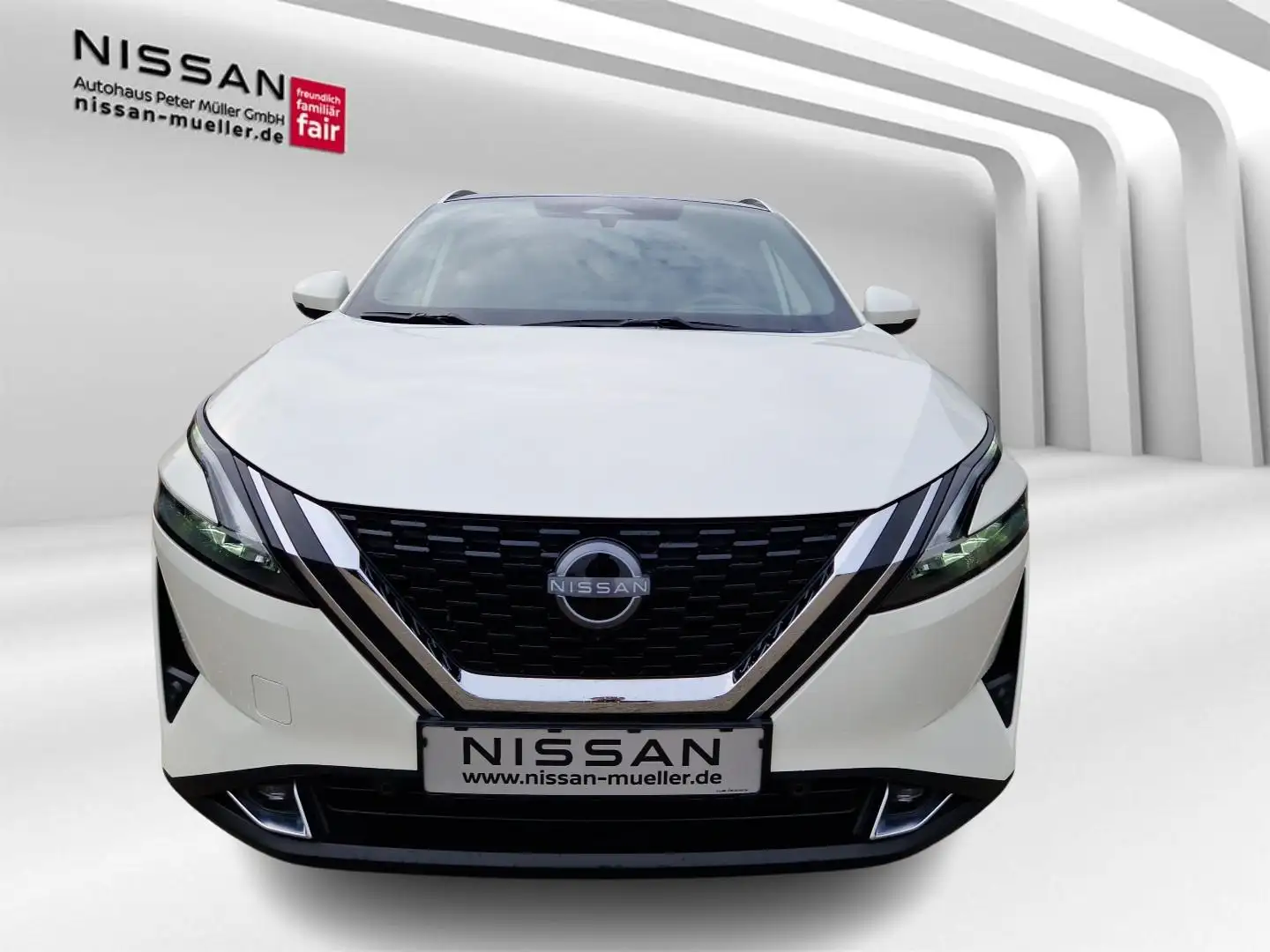 Nissan Qashqai 1.3DIG-T Tekna MHEV 158PS Xtronic 4x4 PGD Weiß - 2