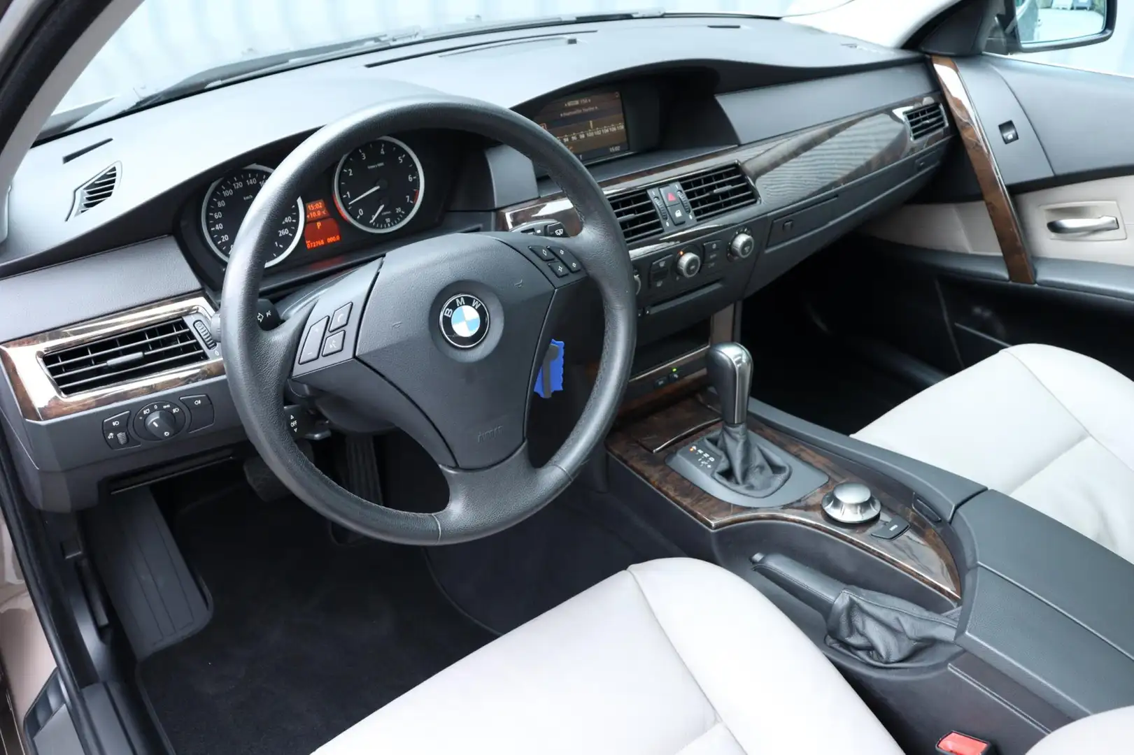 BMW 520 5-serie 520i EXECUTIVE *72.768KM.!* Brązowy - 2