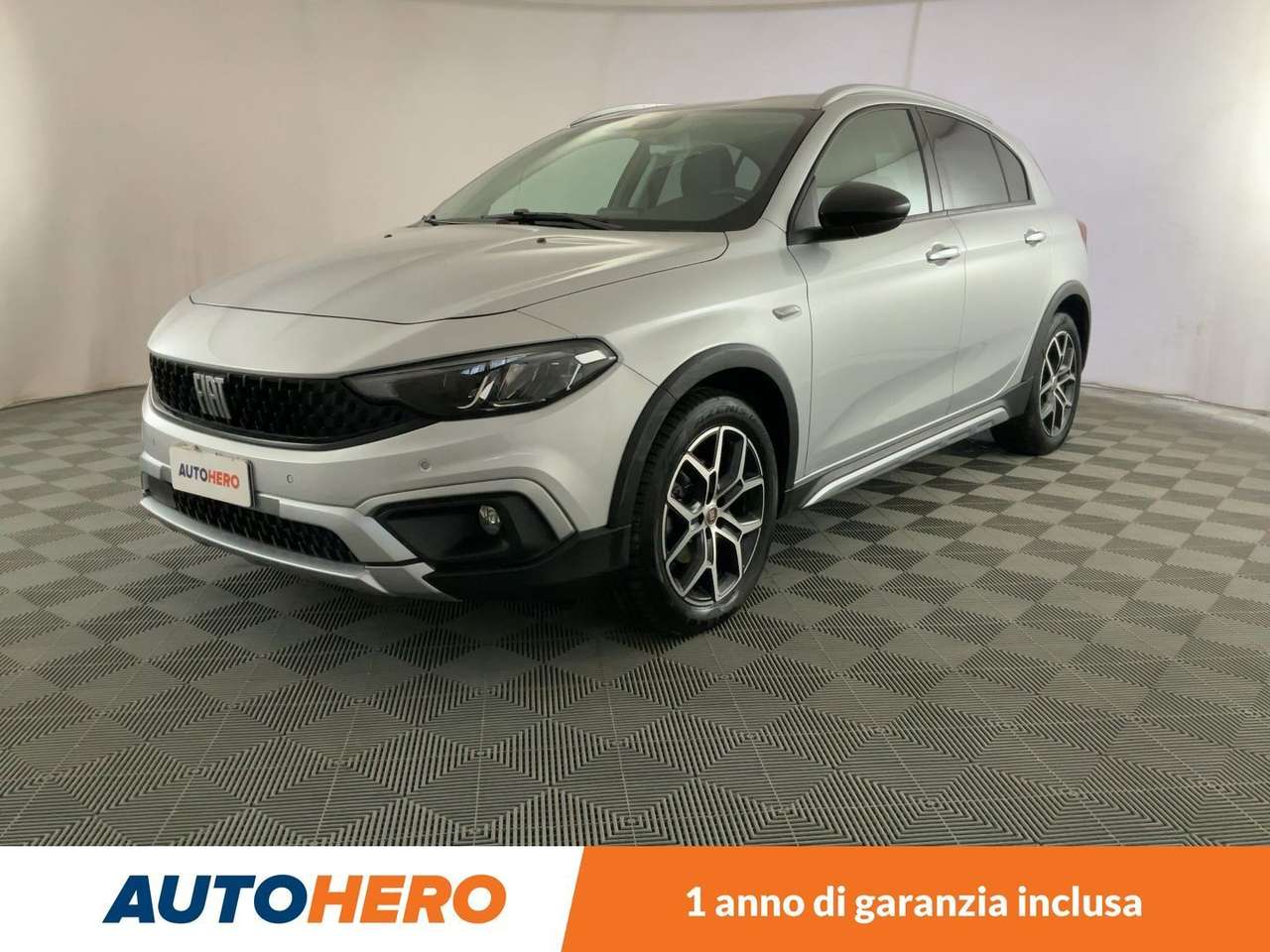 Fiat Tipo 1.6 M-Jet Cross