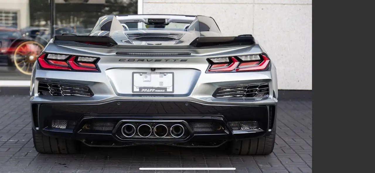 Chevrolet Corvette снимка Chevrolet Corvette