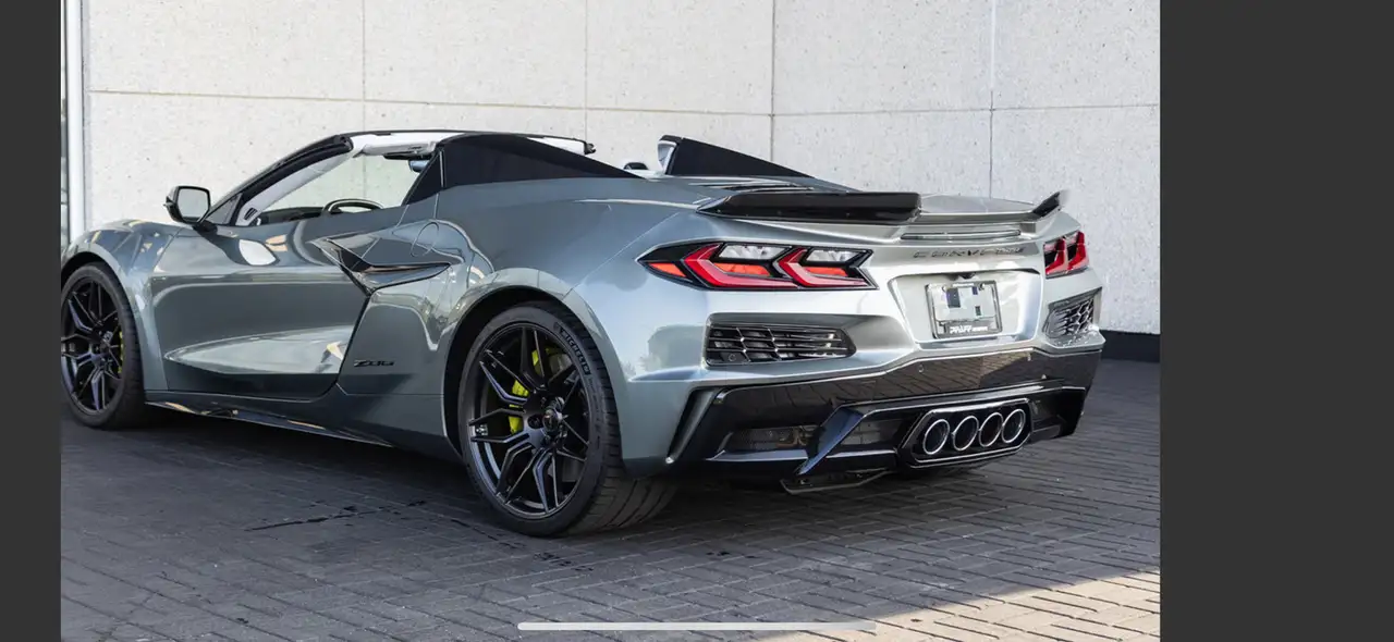 Chevrolet Corvette снимка Chevrolet Corvette