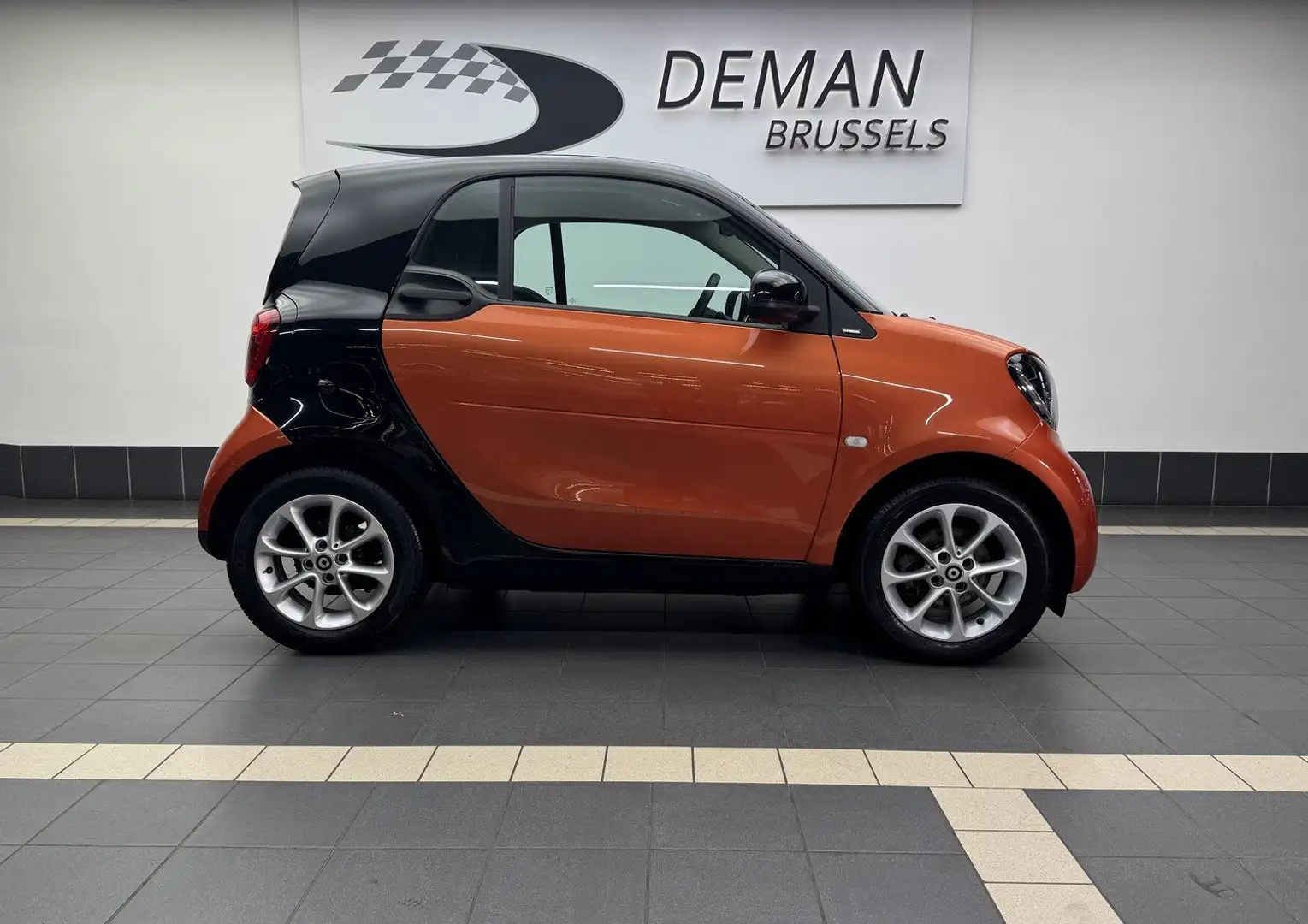 smart forTwo Coupé 0.9 Turbo Passion DCT Auto - Passion Oranje - 2