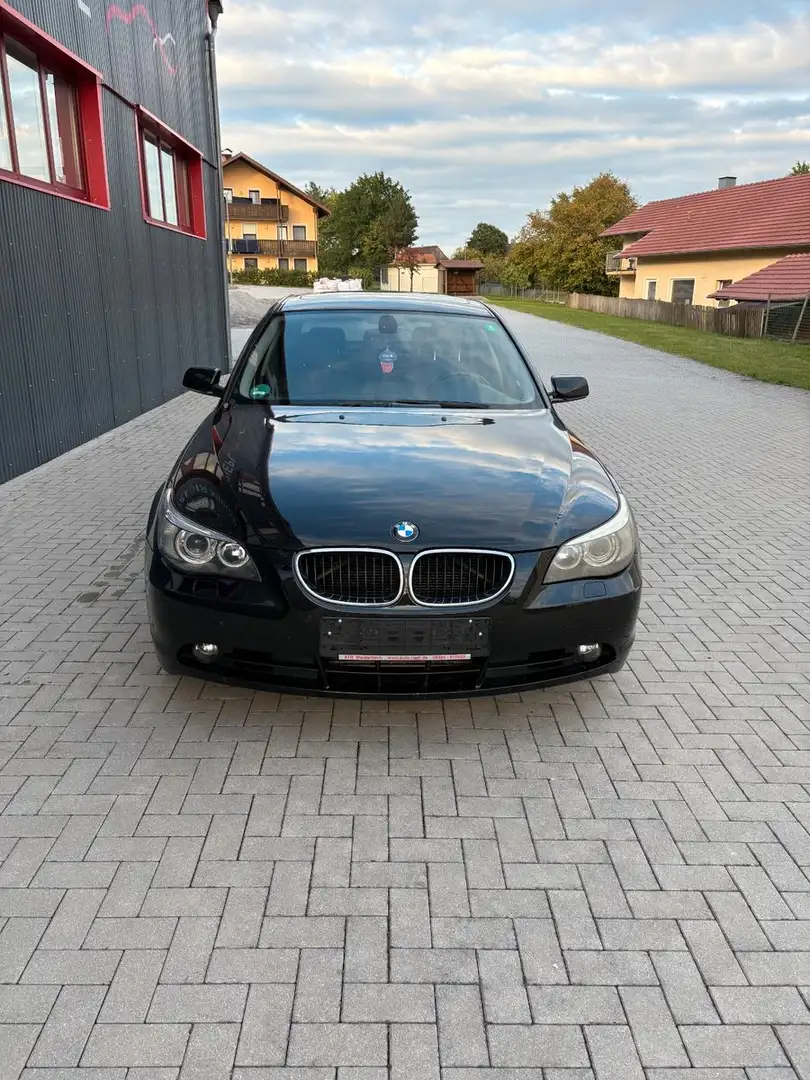 BMW 530 Baureihe 5 Lim. 530d Schwarz - 2