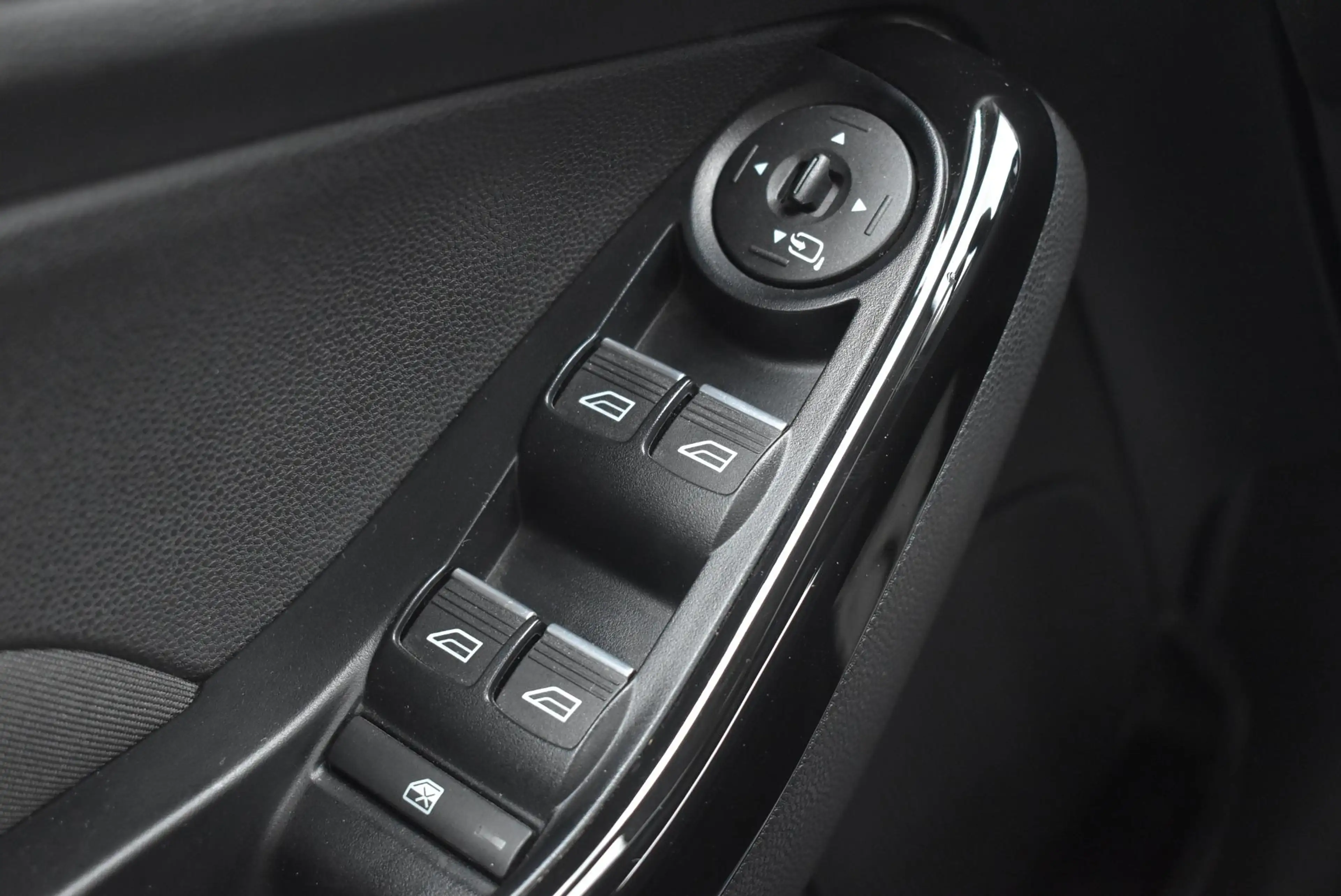 Ford Fiesta 1.0 EcoBoost Titanium | Climate Control | Cruise C — photo 15
