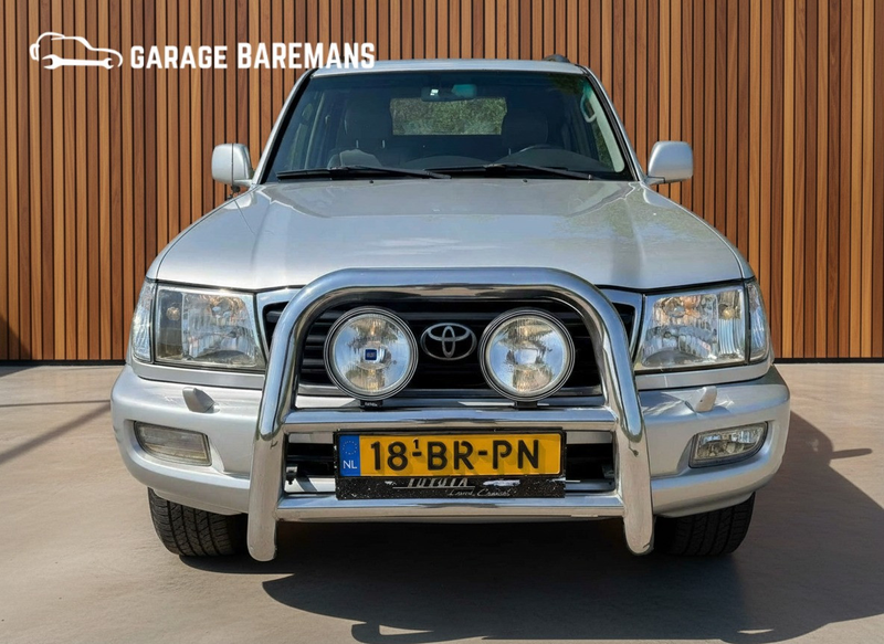 Toyota Land Cruiser LandCruiser 100 4.2 Ex.Standard Roof Window Van — photo 2