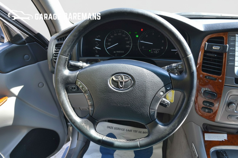 Toyota Land Cruiser LandCruiser 100 4.2 Ex.Standard Roof Window Van — photo 11