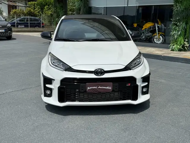 Toyota Yaris view 2
